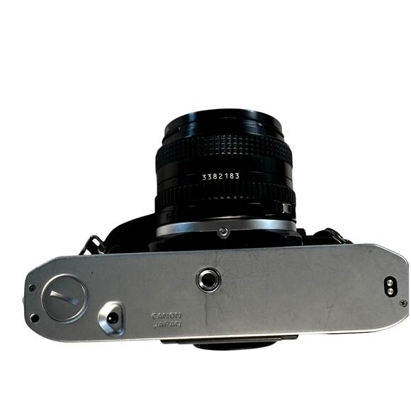 Canon AE-1 SLR Film Camera + Canon FD 50 mm 1:18 Lens + Speedlite 188A Flash - Picture 8 of 8